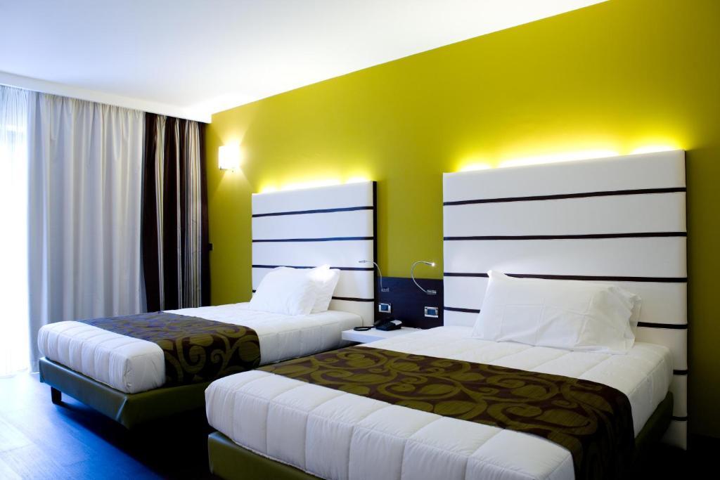 Hotel Napoleon Torre Melissa Room photo